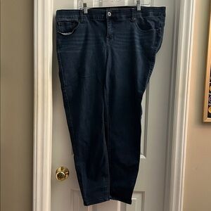 Torrid Premium Bombshell Skinny 22